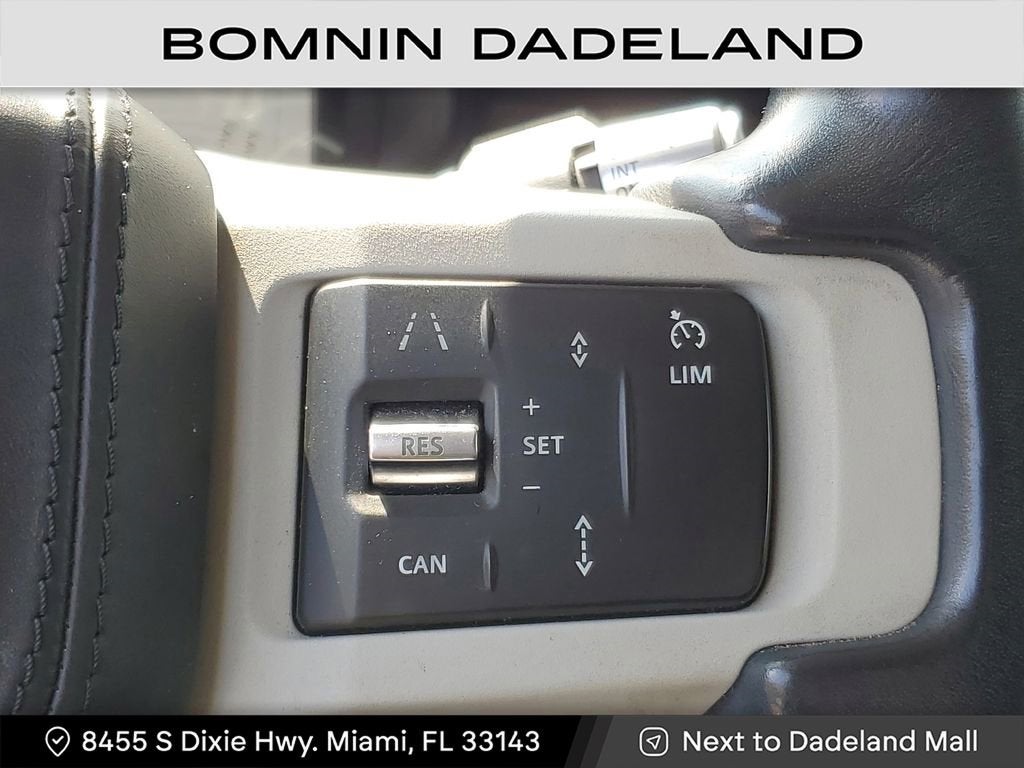 2020 Land Rover Defender SE