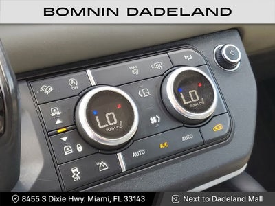 2020 Land Rover Defender SE