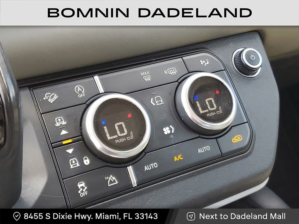 2020 Land Rover Defender SE