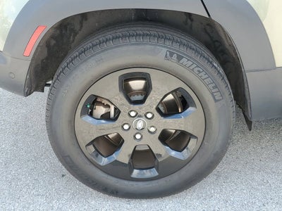 2020 Land Rover Defender SE