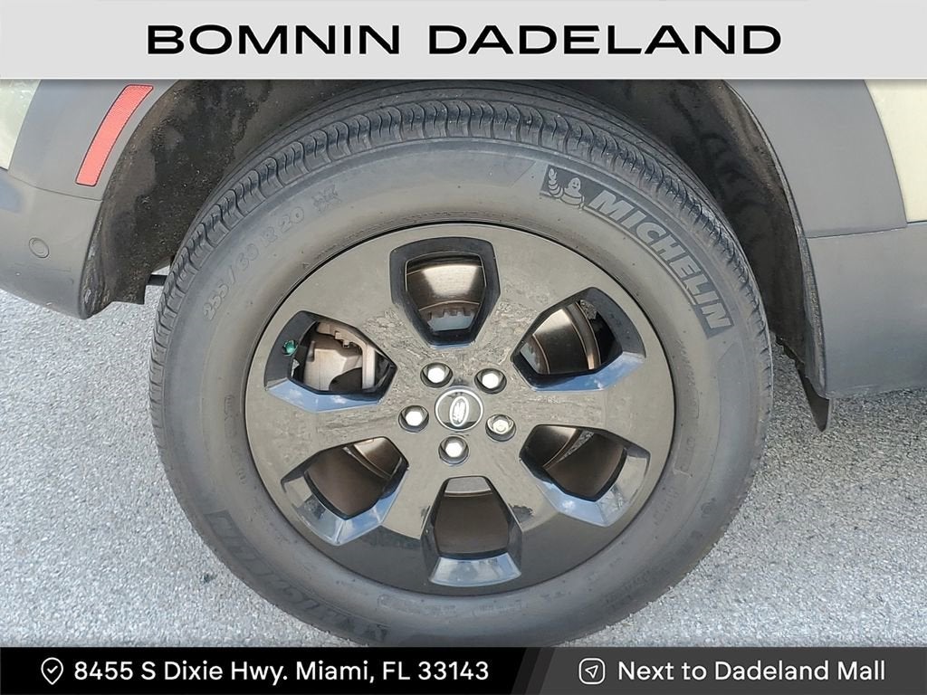 2020 Land Rover Defender SE