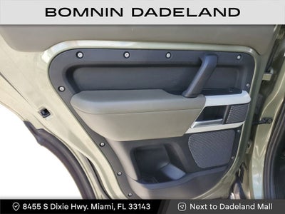 2020 Land Rover Defender SE