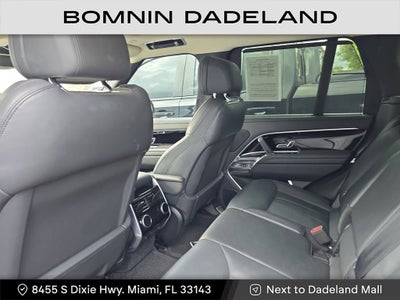 2023 Land Rover Range Rover SE