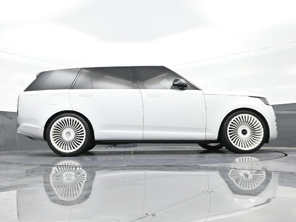 2024 Land Rover Range Rover SE