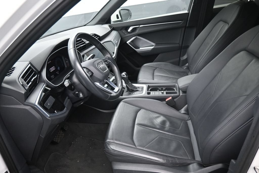 2022 Audi Q3 Premium 40 TFSI quattro Tiptronic