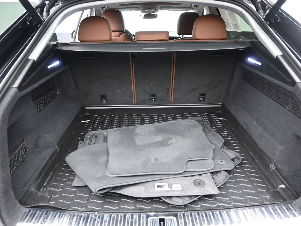 2020 Audi Q8 Premium Plus