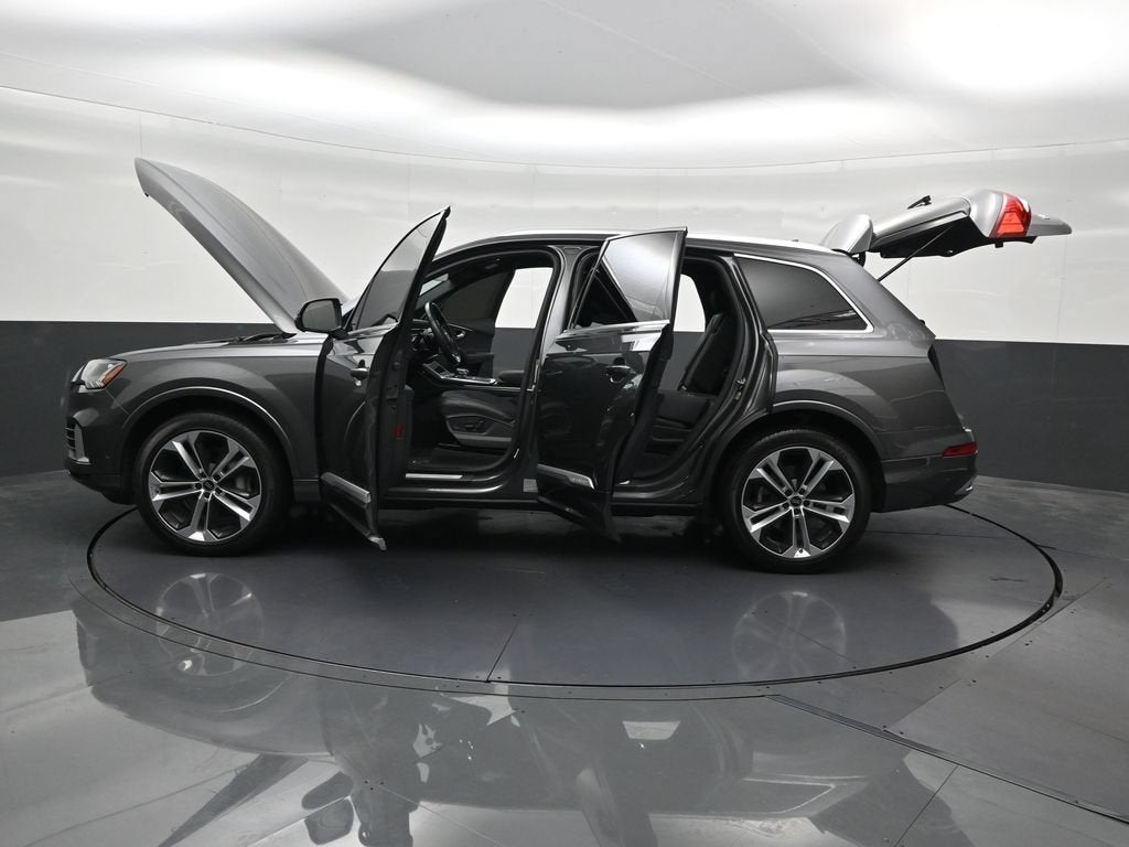 2023 Audi Q7 Premium Plus