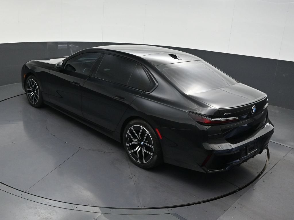 2025 BMW 7 Series 740i xDrive