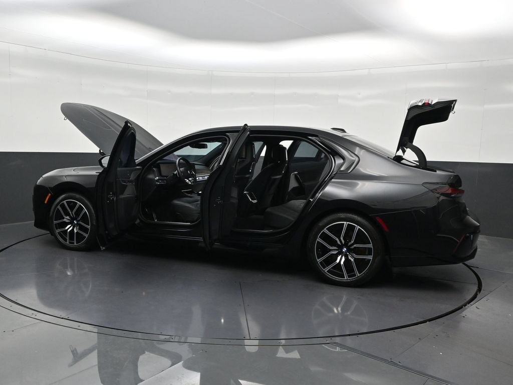 2025 BMW 7 Series 740i xDrive
