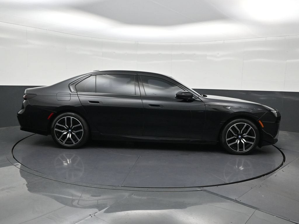 2025 BMW 7 Series 740i xDrive