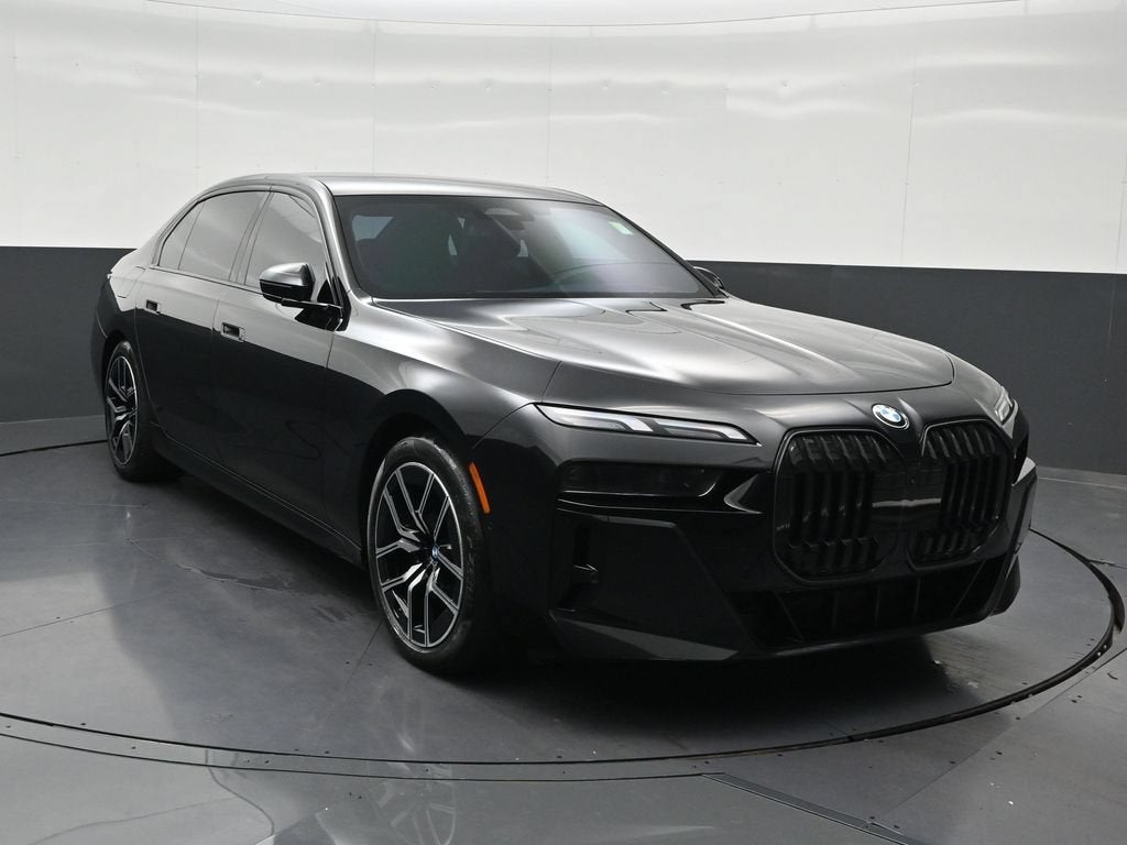 2025 BMW 7 Series 740i xDrive