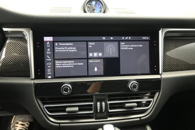 2023 Porsche Macan T
