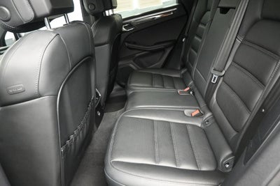 2023 Porsche Macan T