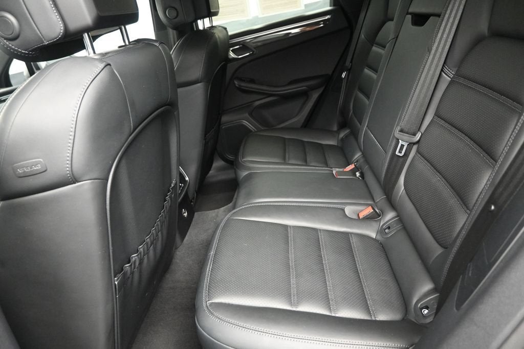 2023 Porsche Macan T