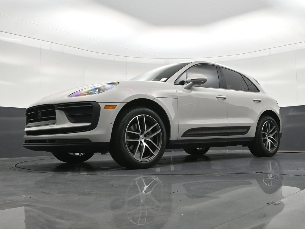 2023 Porsche Macan T