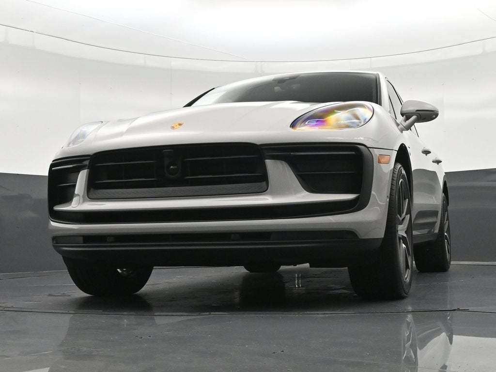 2023 Porsche Macan T