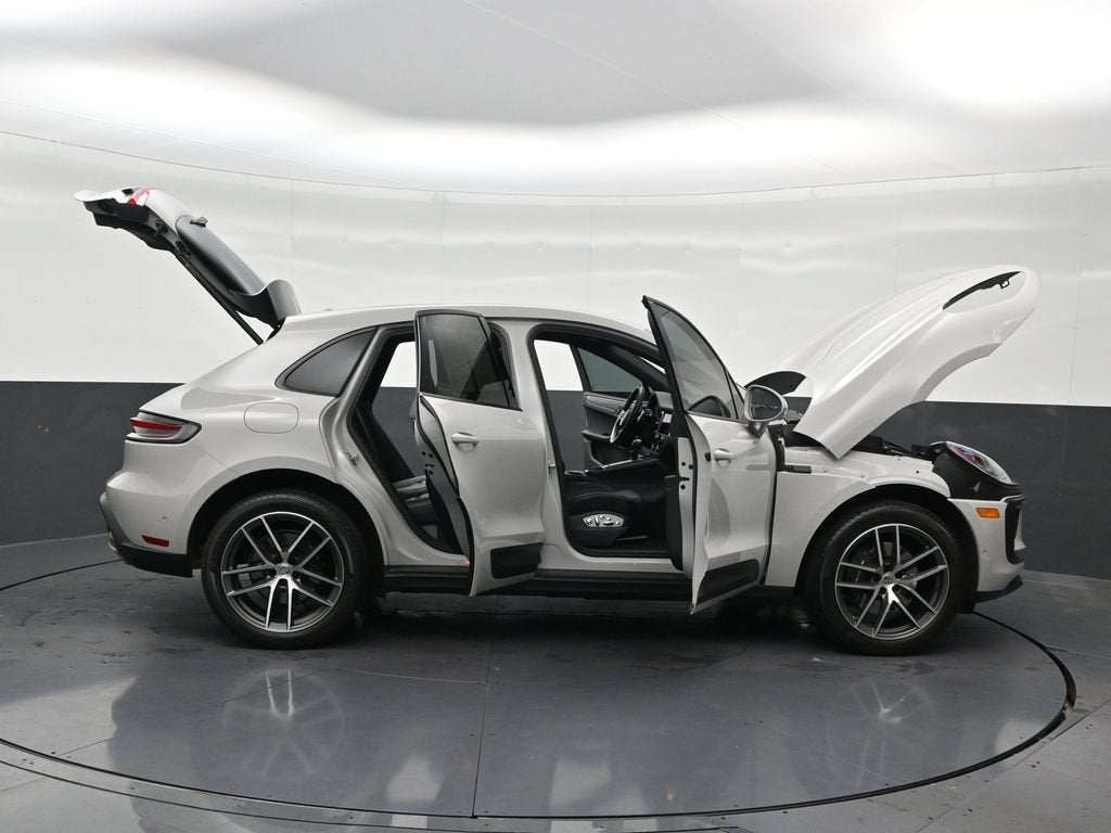 2023 Porsche Macan T