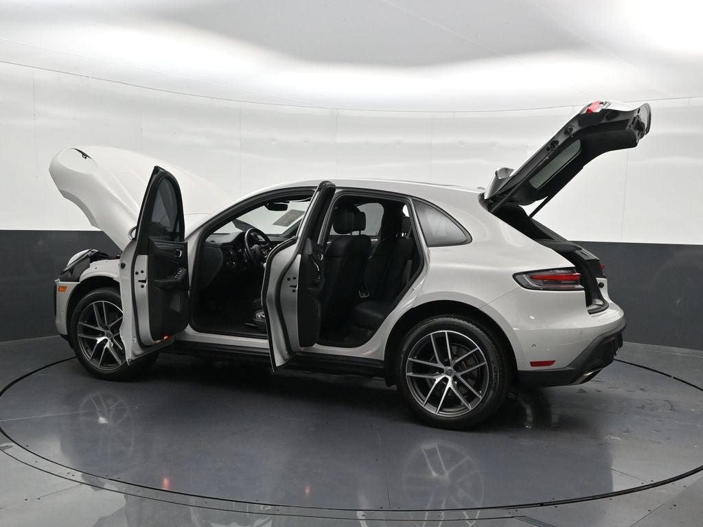 2023 Porsche Macan T