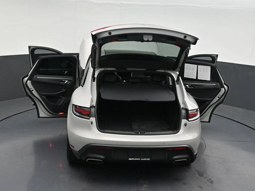 2023 Porsche Macan T