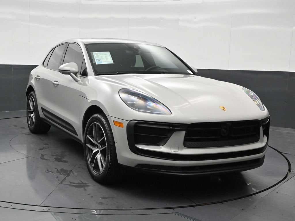 2023 Porsche Macan T