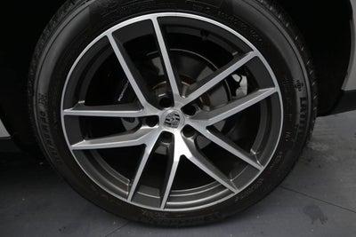 2023 Porsche Macan T