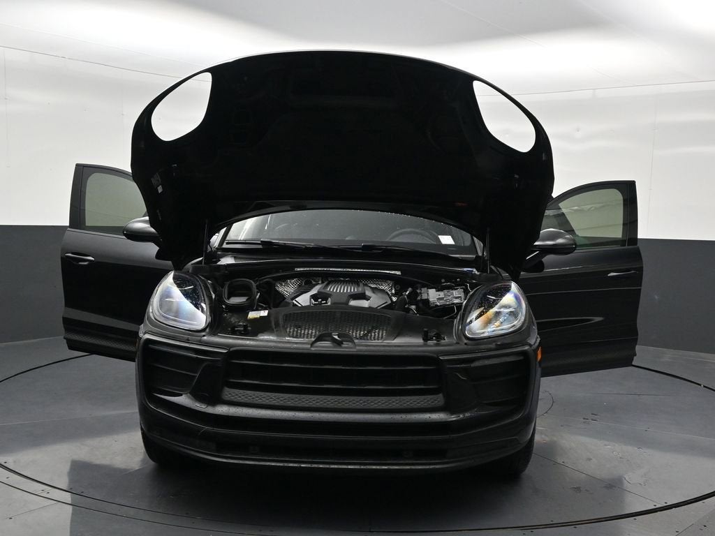 2022 Porsche Macan 4DR AWD