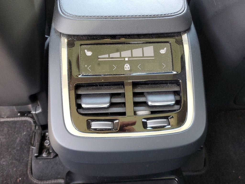 2023 Volvo XC90 Plus