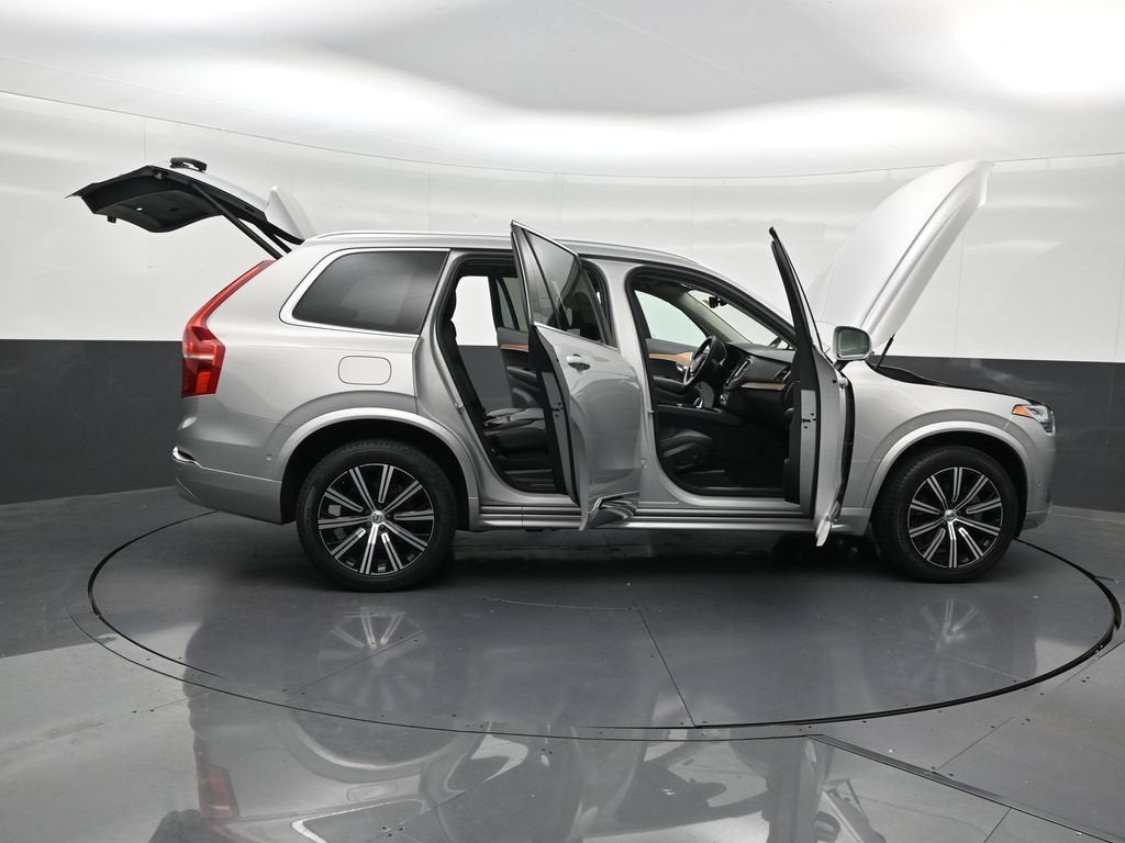 2024 Volvo XC90 Plus Bright Theme