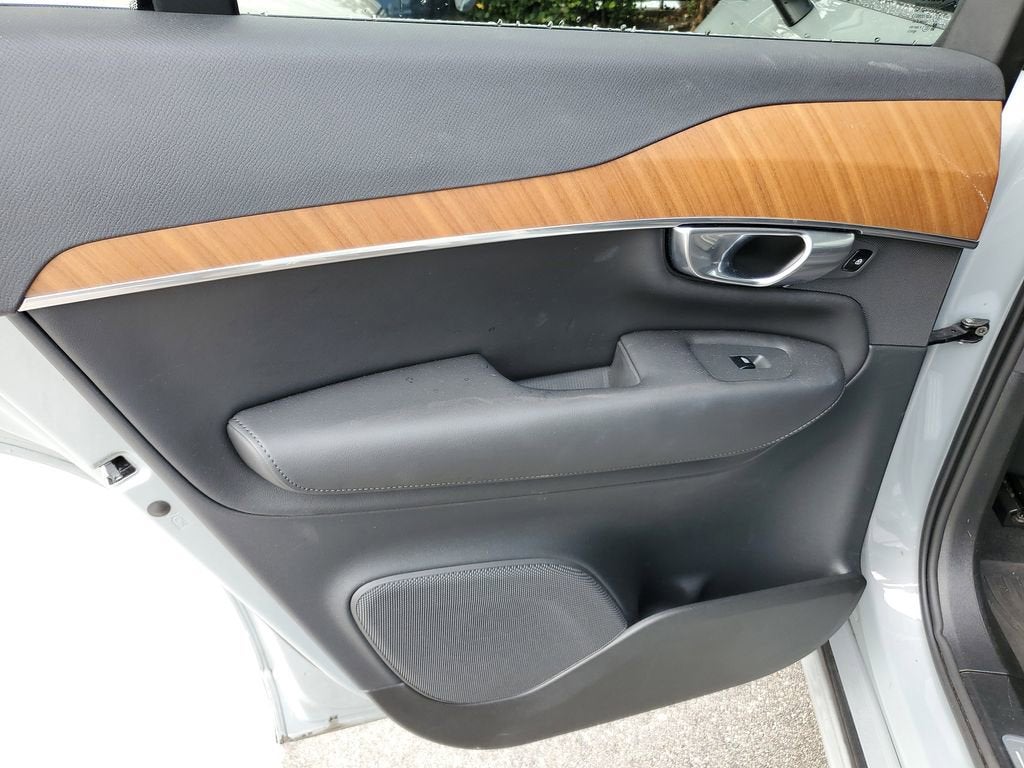 2024 Volvo XC90 Plus Bright Theme