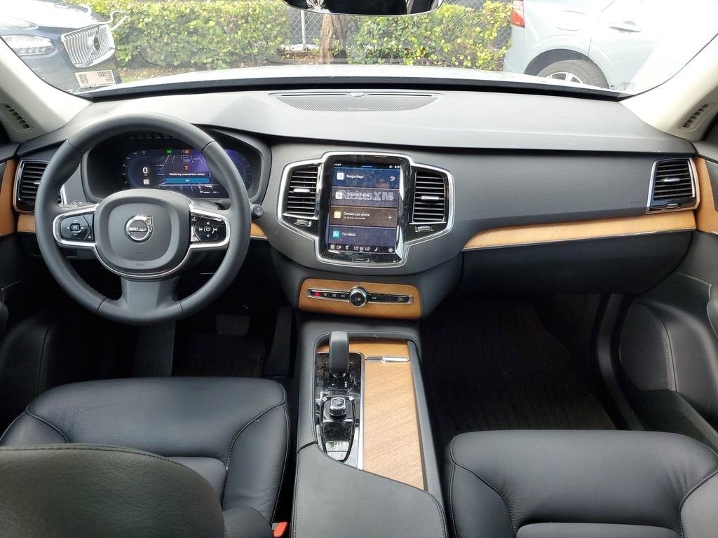 2024 Volvo XC90 Plus Bright Theme