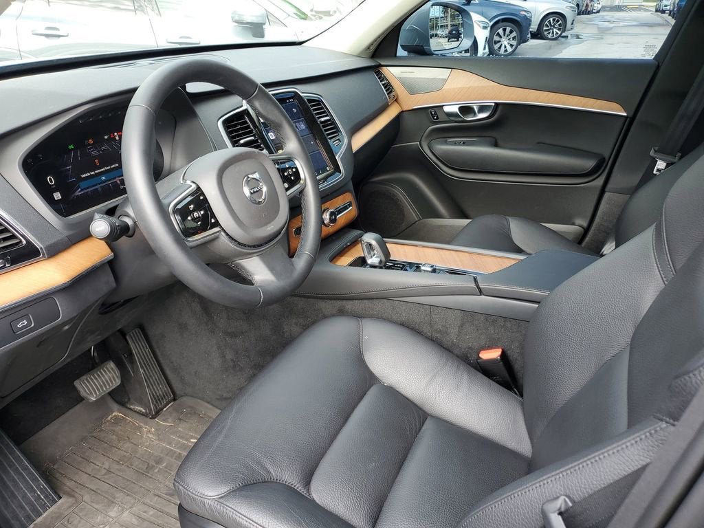 2024 Volvo XC90 Plus Bright Theme