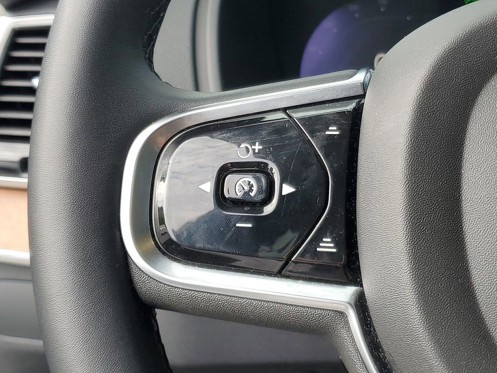 2024 Volvo XC90 Plus Bright Theme