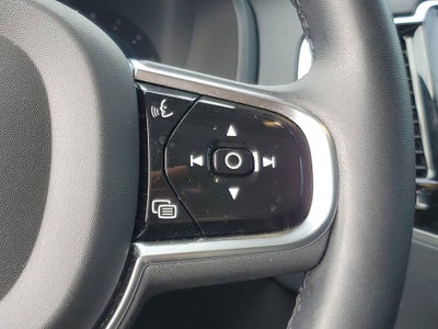 2024 Volvo XC90 Plus Bright Theme