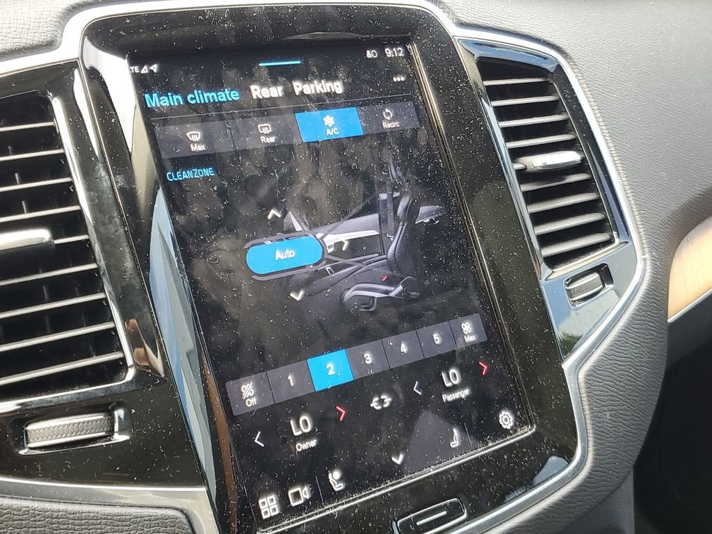 2024 Volvo XC90 Plus Bright Theme