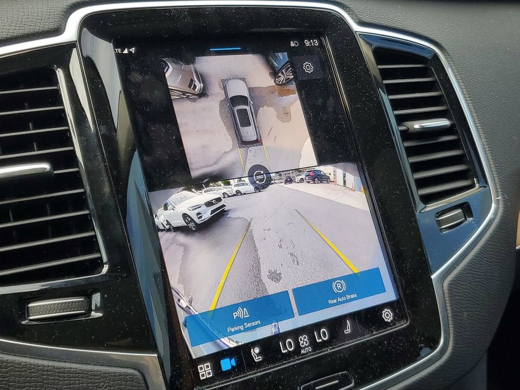 2024 Volvo XC90 Plus Bright Theme