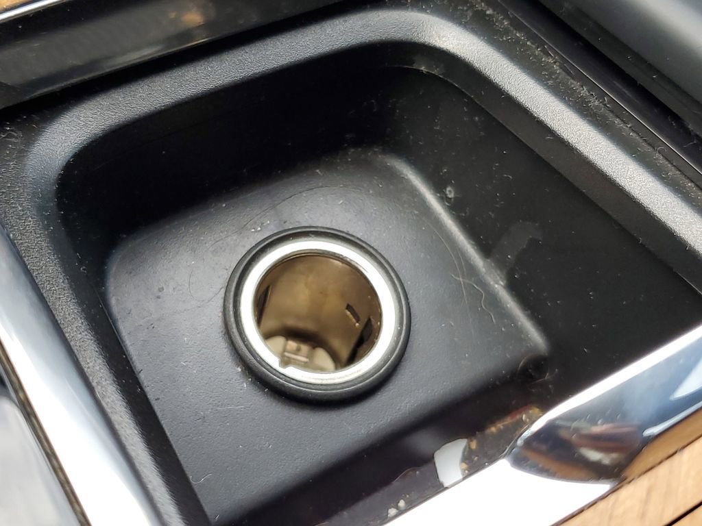 2024 Volvo XC90 Plus Bright Theme