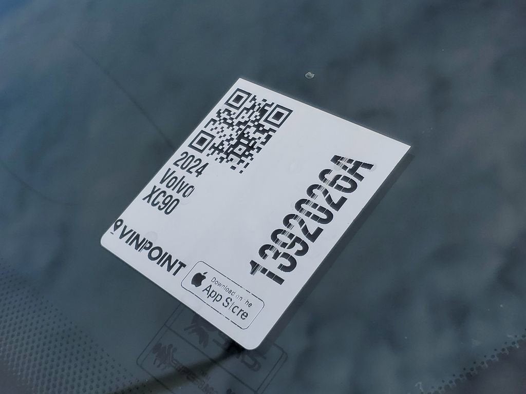 2024 Volvo XC90 Plus Bright Theme