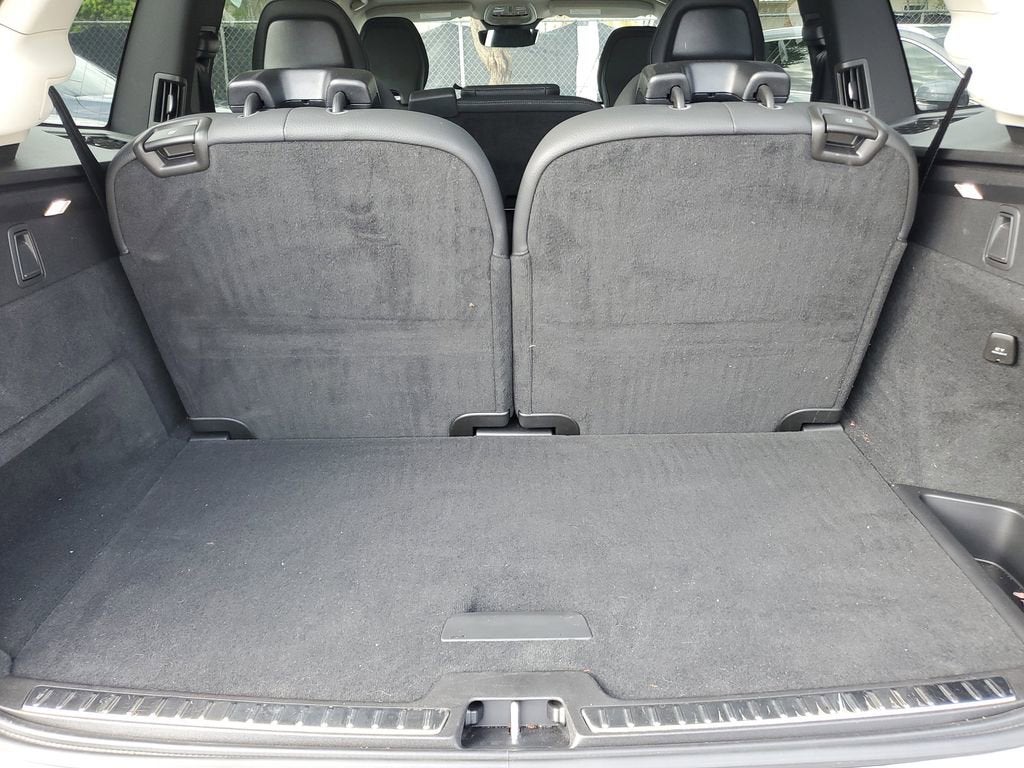 2024 Volvo XC90 Plus Bright Theme