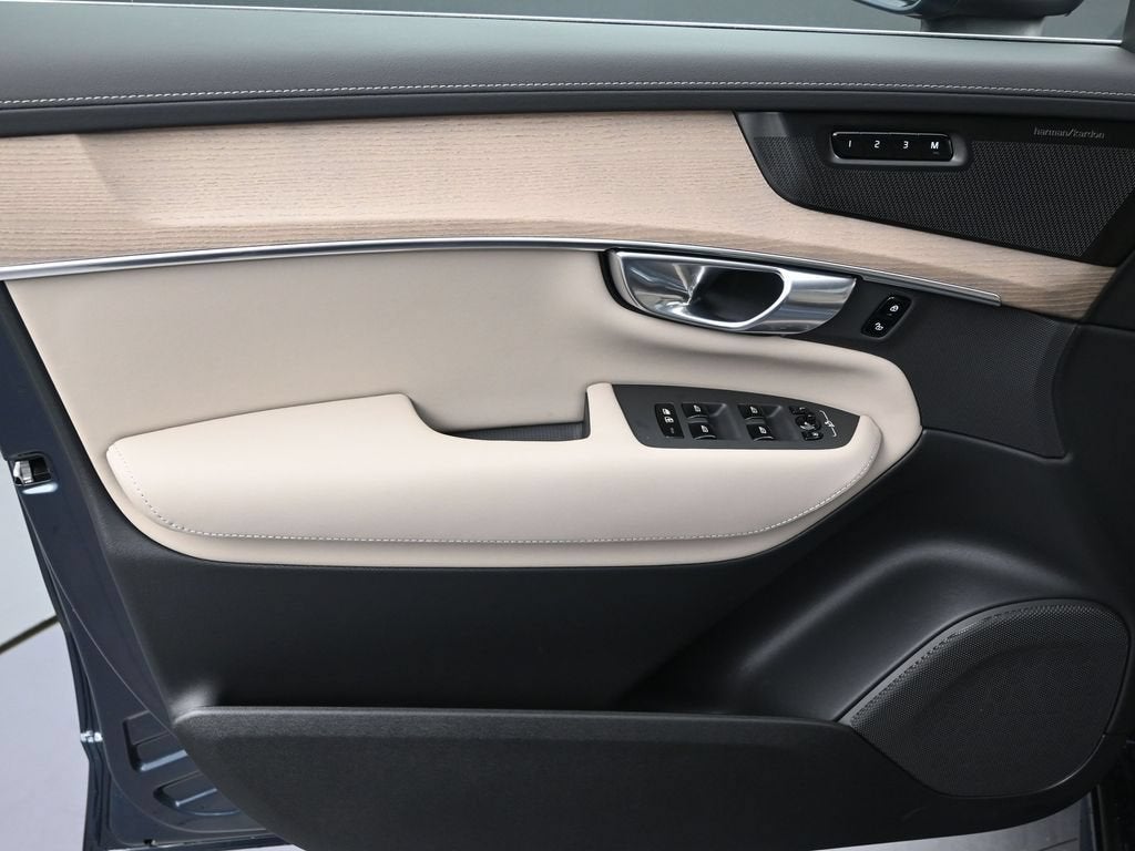 2026 Volvo XC90 Plus