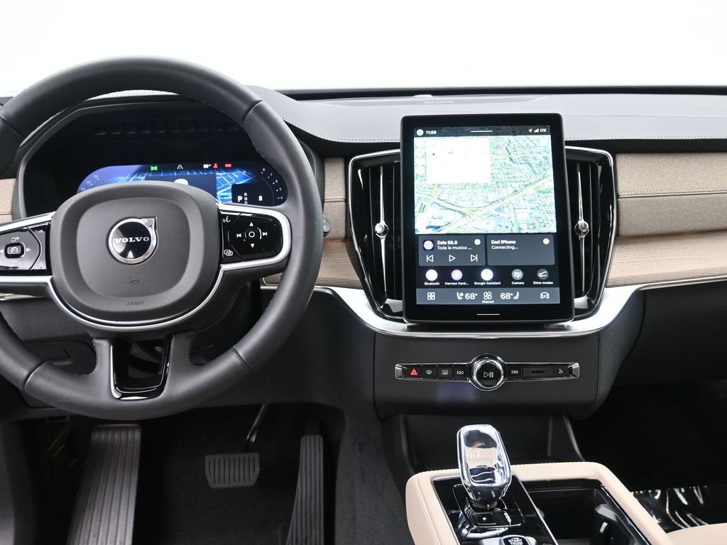 2026 Volvo XC90 Plus