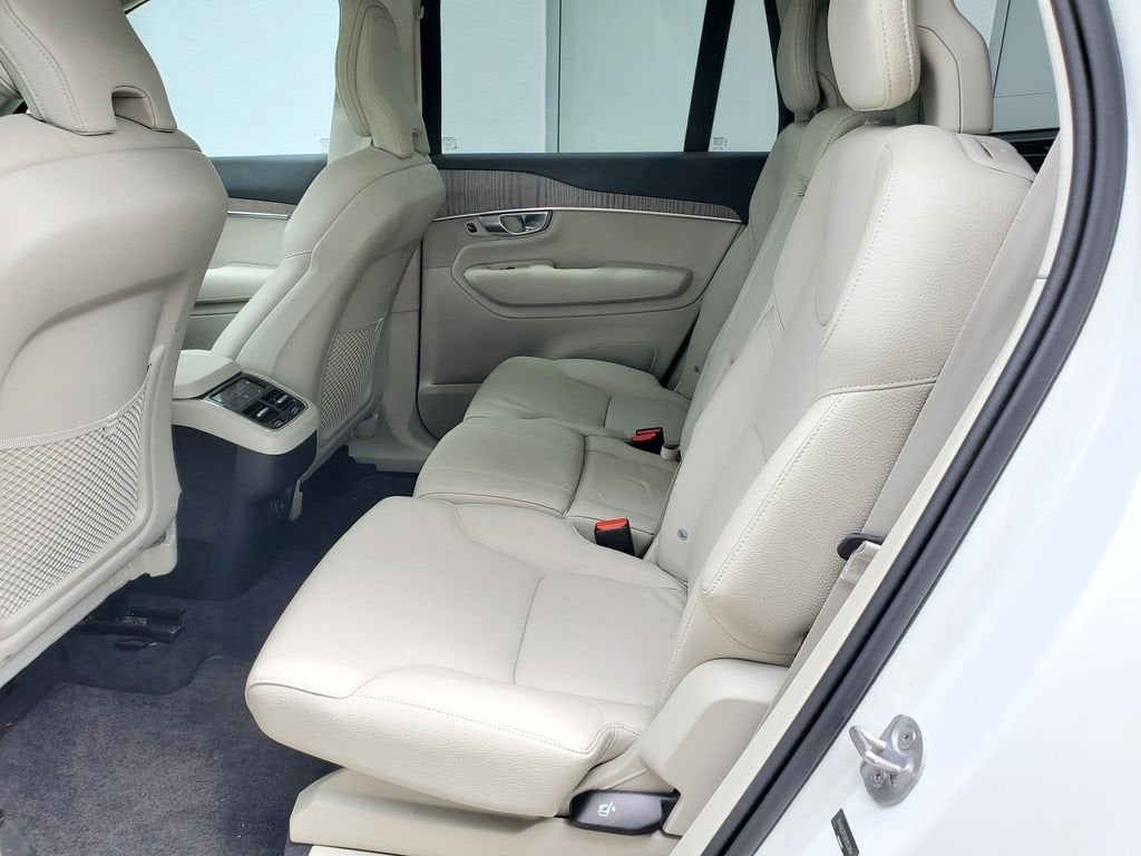 2024 Volvo XC90 Plus Bright Theme