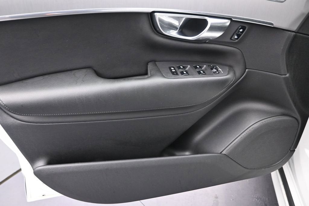 2022 Volvo XC90 Momentum