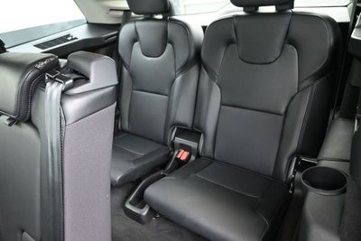 2022 Volvo XC90 Momentum