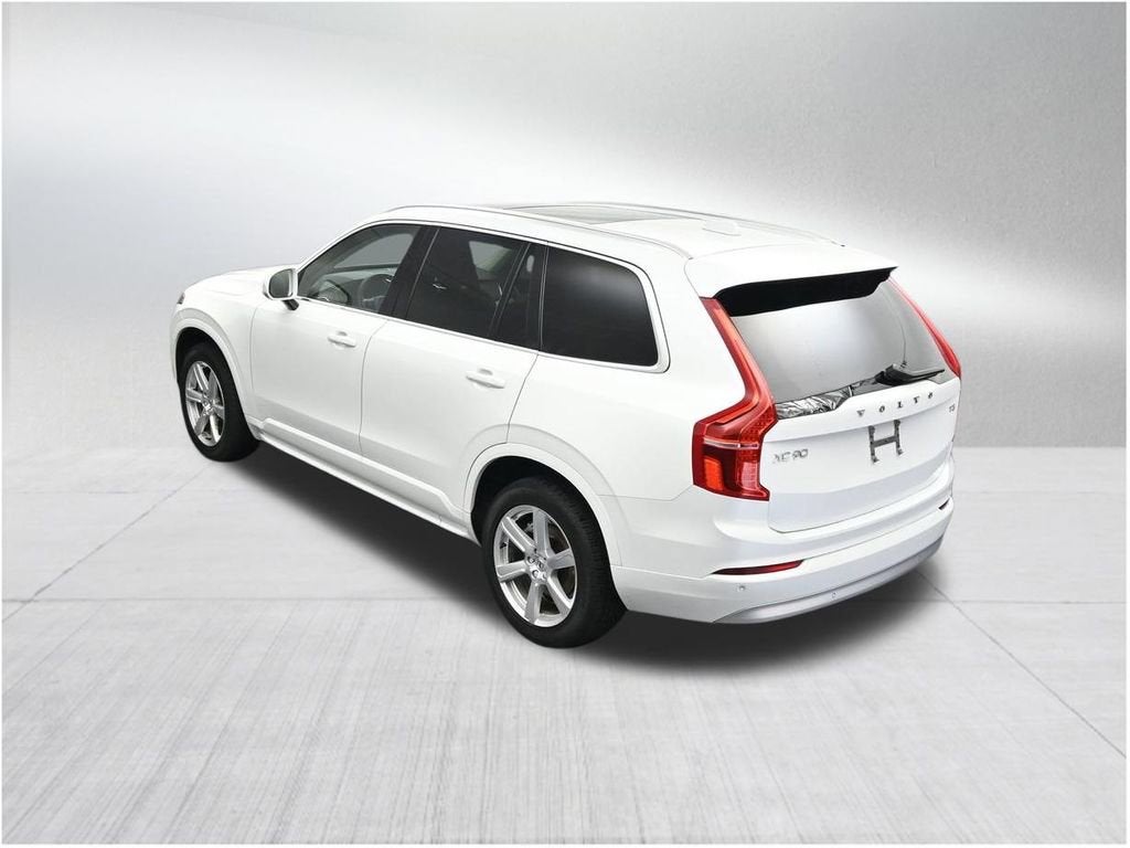 2022 Volvo XC90 Momentum
