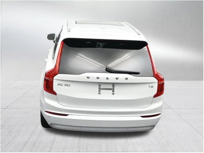 2022 Volvo XC90 Momentum