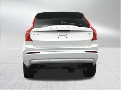 2022 Volvo XC90 Momentum