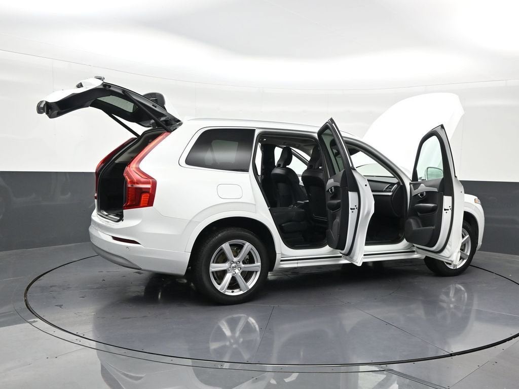 2022 Volvo XC90 Momentum