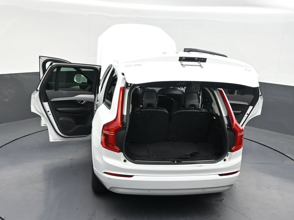 2022 Volvo XC90 Momentum