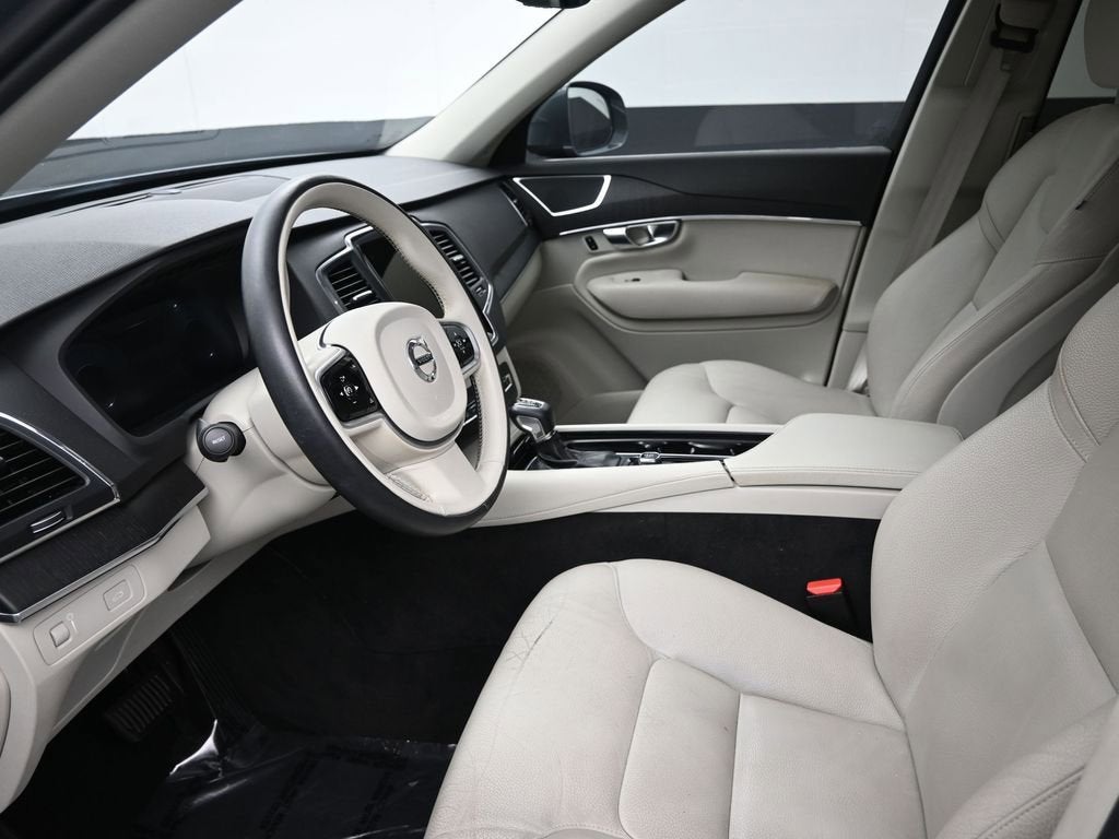 2020 Volvo XC90 Momentum