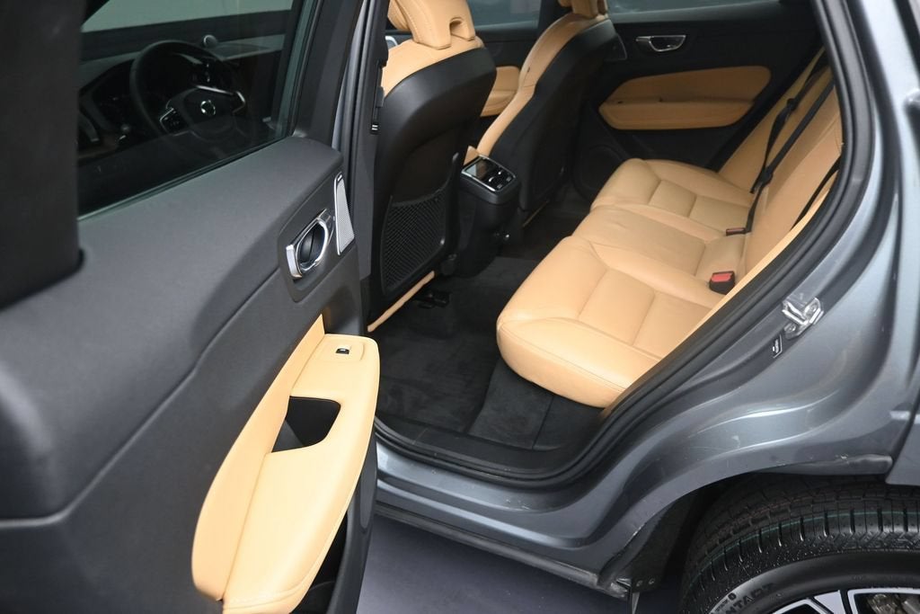 2021 Volvo XC60 Inscription